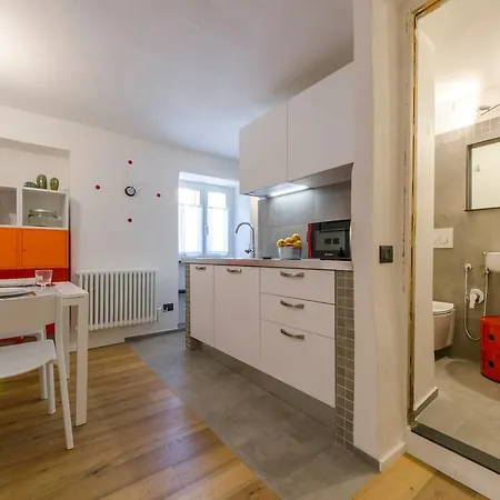 Hintown Casa Parva In Centro Citta Apartman